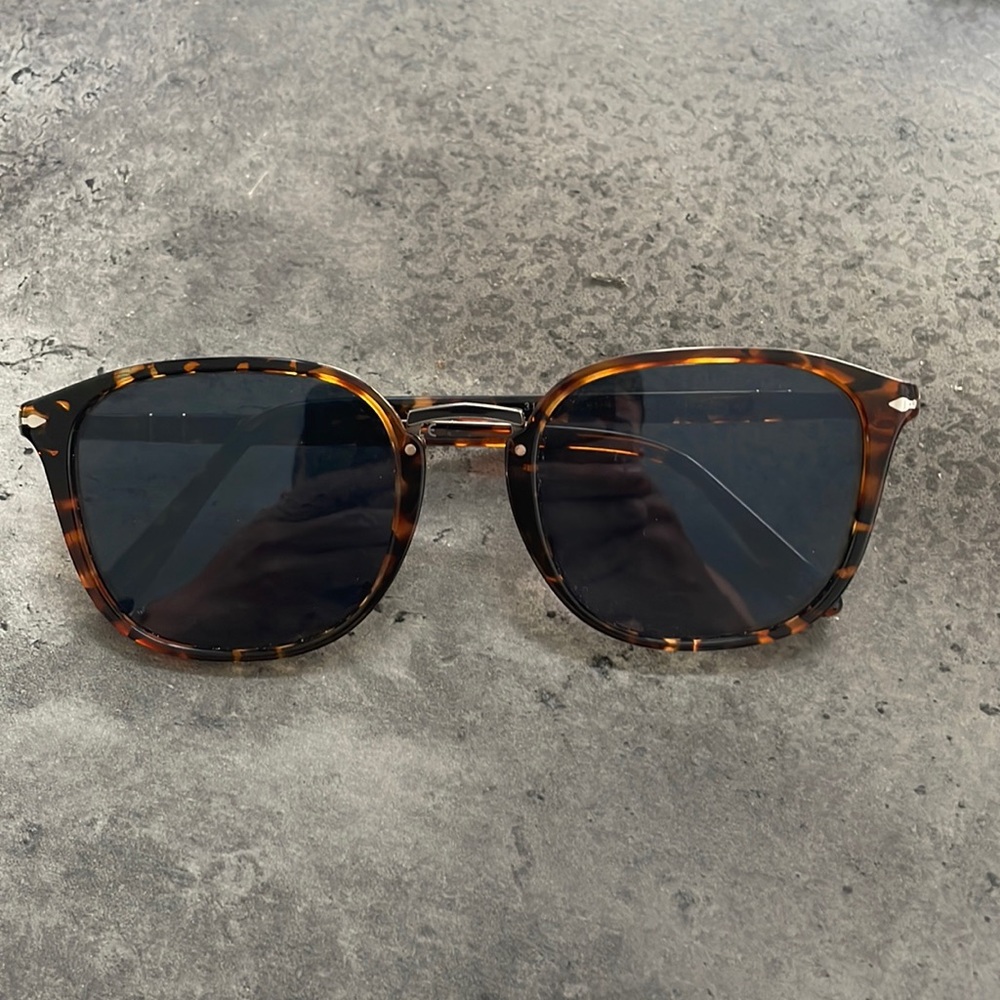 Persol 3186s hand made sunglasses. Perfect condition